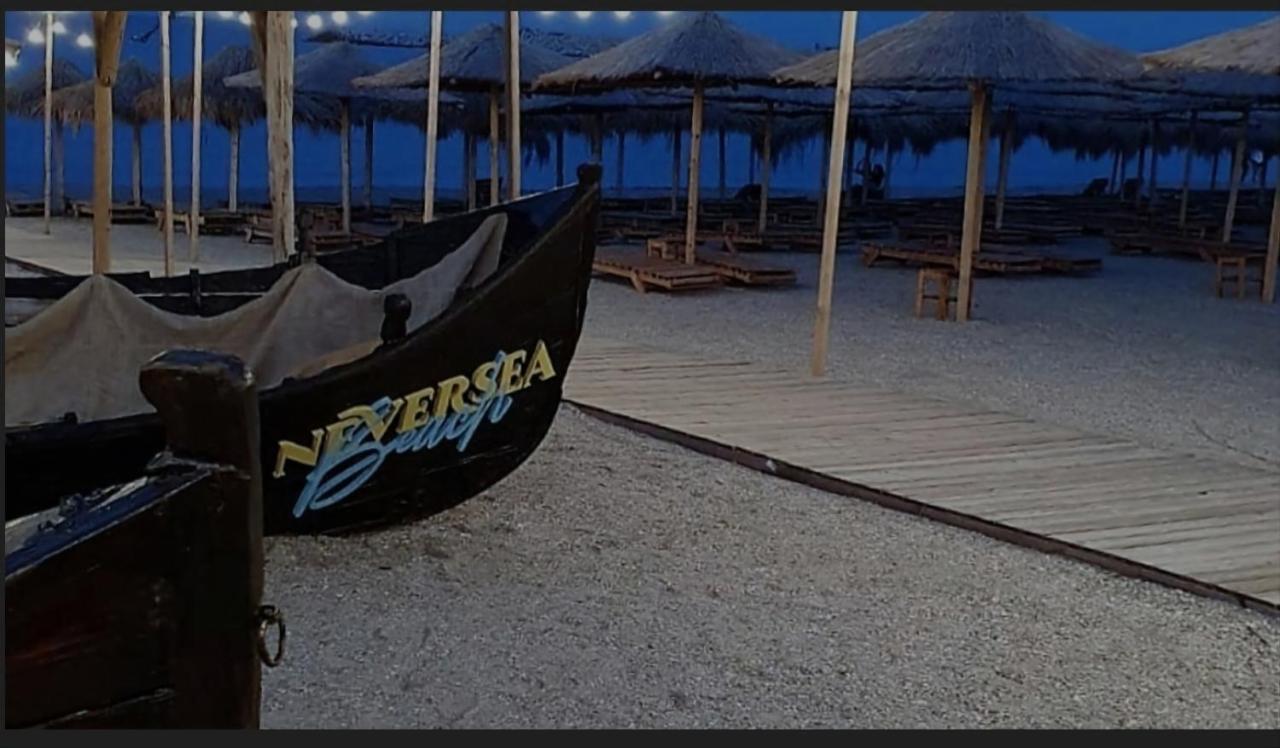 Dolphin Apartment Near Neversea Beach Constanta Luaran gambar